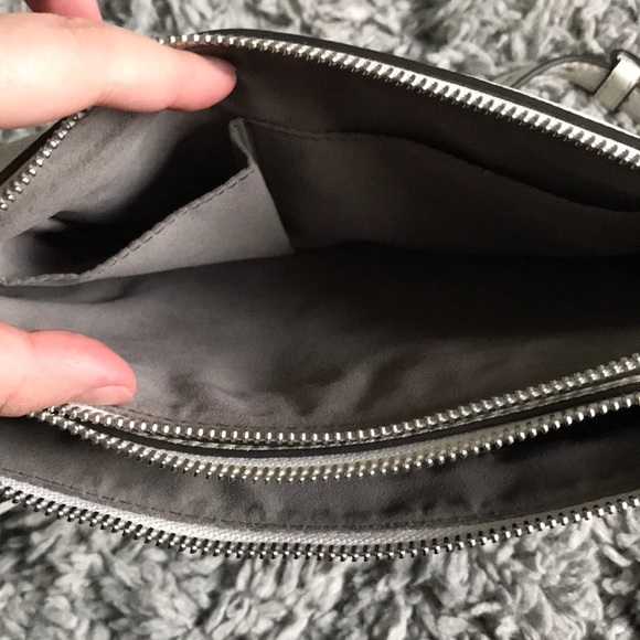 Genuine Leather Crossbody Handbag - Picture 5 of 9